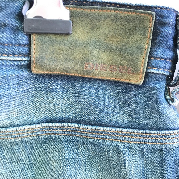 Authentic Diesel ripped denim (32-34) - Picture 9 of 10